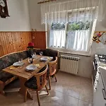 Grzin Apartament *