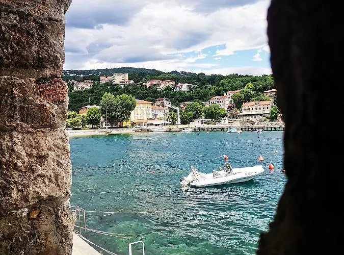 Grzin Apartman Lovran